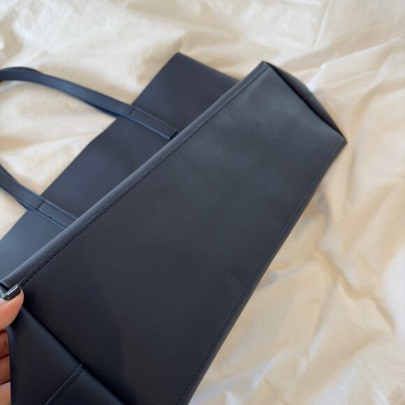 MAXMARA Flamingo Leather Tote Navy Blue - Picture 3 of 9